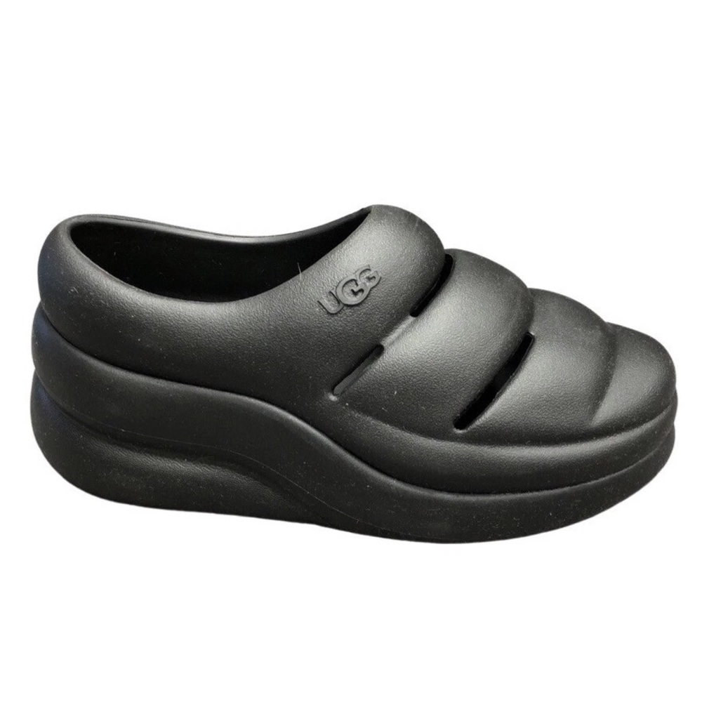 UGG “Yeah” Clogs